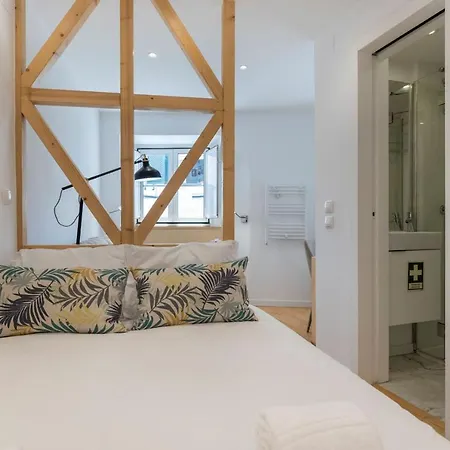 Apartament Alfama's Heart Studio By Lovelystay